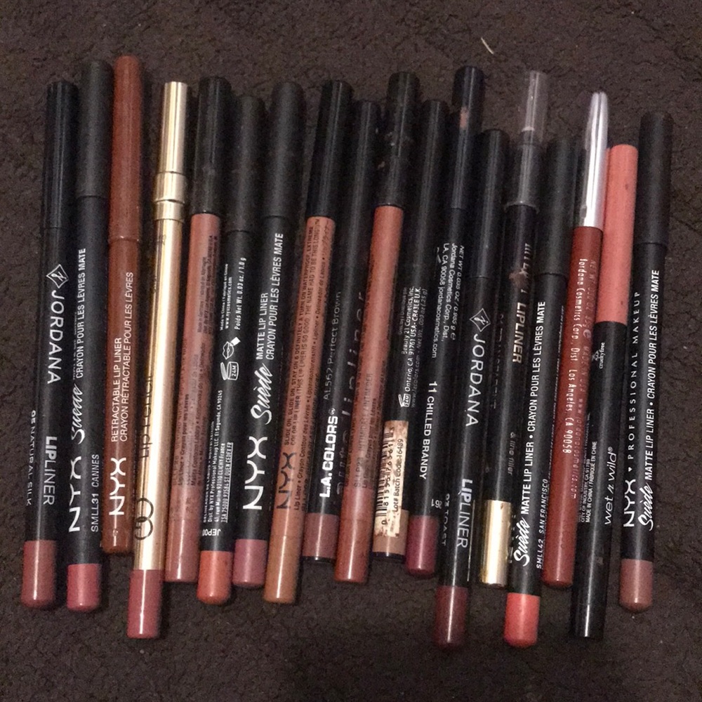 Lip liner bundle